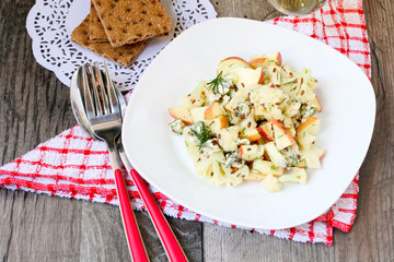 Cauliflower and apple salad