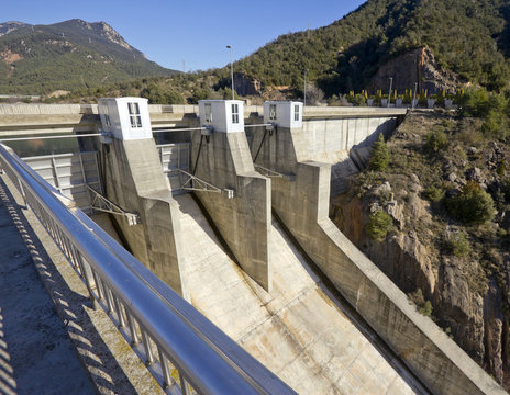 closed gates of the Baells dam