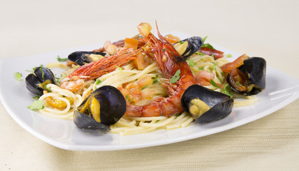 Spaghetti allo Scoglio (frutti di mare)