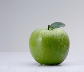Green apple, isolated on grey background