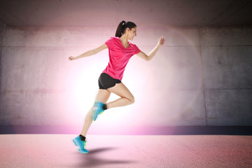 sport woman starting running