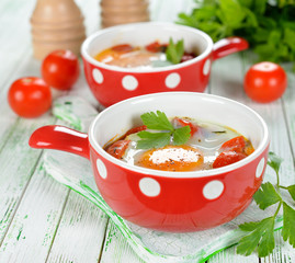 Fried eggs with vegetables