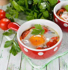 Fried eggs with vegetables