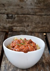 pasta with tomato sause and beans