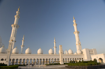 Fototapeta na wymiar Abu Dhabi meczet