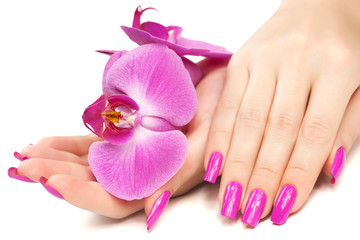 Obraz na płótnie Canvas manicure z kwiatu orchidei. odizolowany