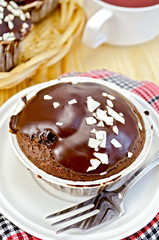 Cupcakee chocolate on a red napkin