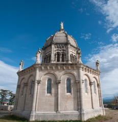 Fototapeta na wymiar Chapelle Notre-Dame-de-Provence w Forcalquier (04)