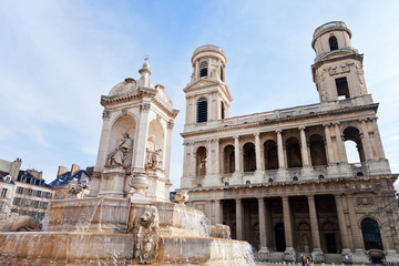 Fototapeta na wymiar Fountaine Saint-Sulpice, Paris