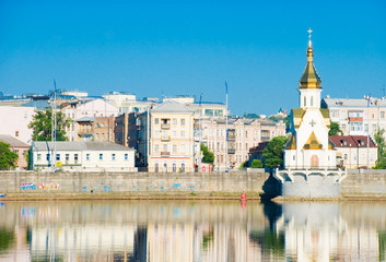 Obraz premium Киев.Вид с Днепра на церковь Николая на воде