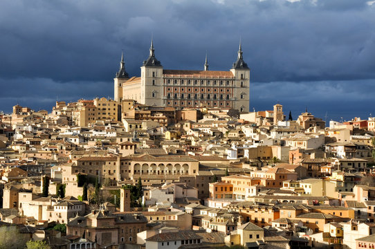 Vista del Alcázar de Toledo (España)