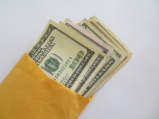 los sueldos no cubren las deudas