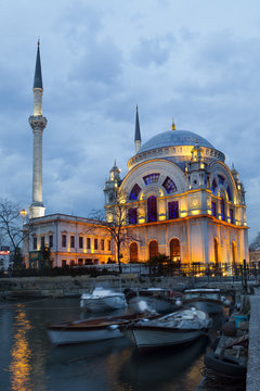 Mezquita de Dolmabah&ccedil;e (Estambul)