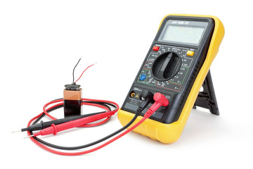 Electrical appliance ammeter - a multimeter to measure the batte
