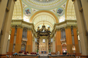 Fototapeta na wymiar Mary Queen of the World Cathedral, Montreal, Quebec, Canada