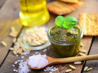 Pesto, Salz