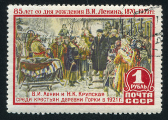 Lenin and Krupskaya with peasants at Gorki