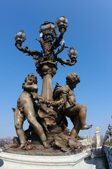 Obraz premium Lantern at the Alexandre III bridge in Paris