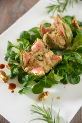 Gegrillte Tofu-Feigen mit Rosmarin und Walnüssen