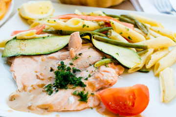 pasta and smoked salmon