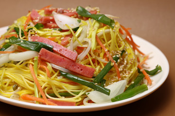 Ham Chow mein