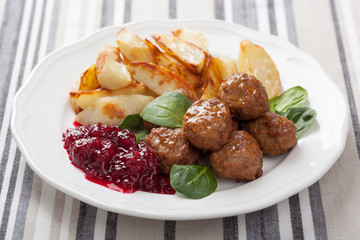 swedish meatballs with potatoes and lingon jam