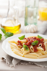 italian pasta with tomato sauce