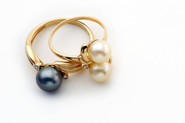 Gold rings jewelry with pearls