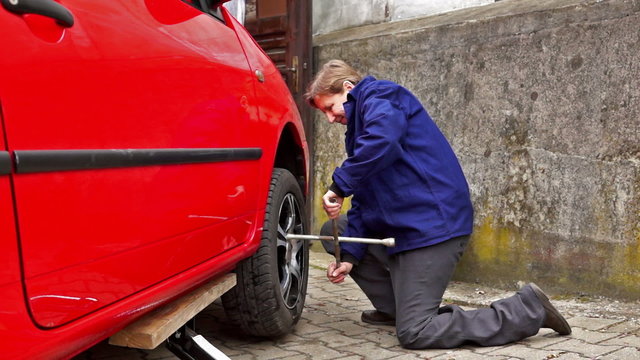Changing a wheel