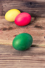 Obraz na płótnie Canvas Окрашенные яйца к празднику.