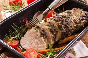 Kalbsfilet geröstet mit gemüse