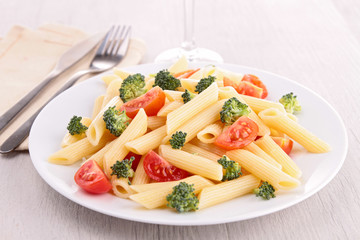 plate of pasta with vegetables