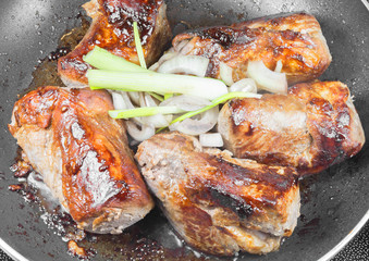 Schweinefilets in der Pfanne