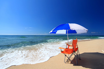 慶良間のきれいなビーチと夏空