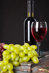 Fototapeta premium Wine and grapes