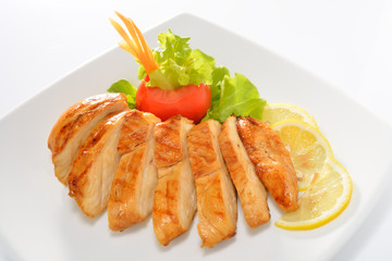 Grilled chicken breast with vegetables