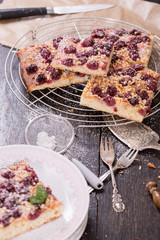 Kirschkuchen mit Hefeteig gemacht