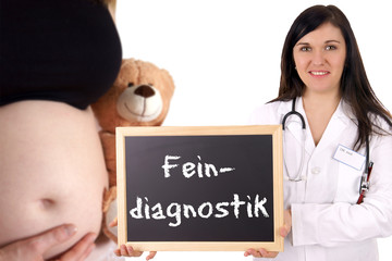 Ärztin mit Schild - Feindiagnostik