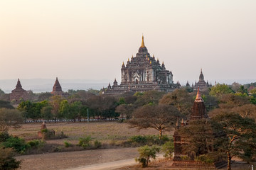 Obraz premium Thatbyinnyu Temple, Bagan