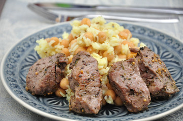 Kichererbsen Reis mit Lammfleisch