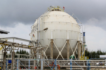 Chemical storage tank