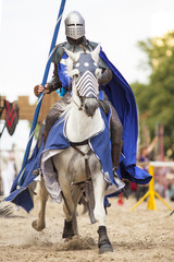 knights jousting