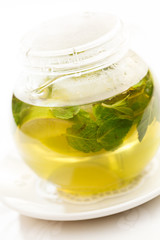 tea with lime and mint