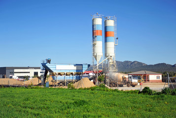 Fabrica de áridos, hormigón y cemento
