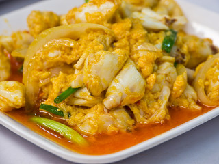 Steamed crab in yellow curry