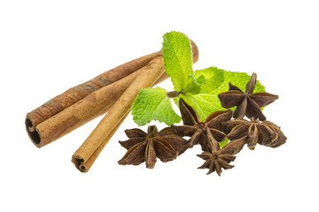 Cinnamon, mint and star-anise