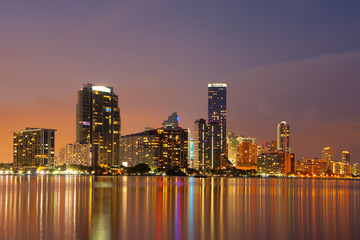 Obraz na płótnie Canvas Miami Skyline o zmierzchu