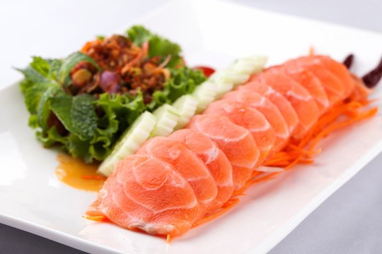sashim salmon with spicy salad