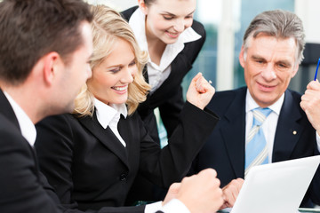 Fototapeta premium Business - successful meeting in an office