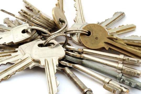 What is the best way to store bunches of keys? - How to store bunches of  keys